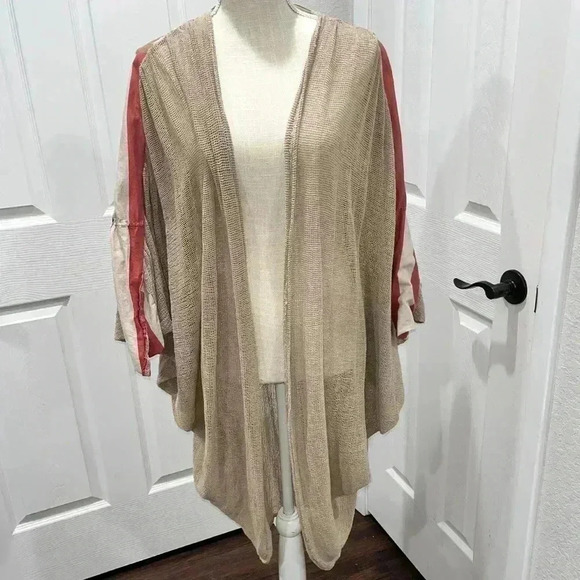 ASIS PATRIOTIC KIMONO Tan butterfly arms - Picture 2 of 7